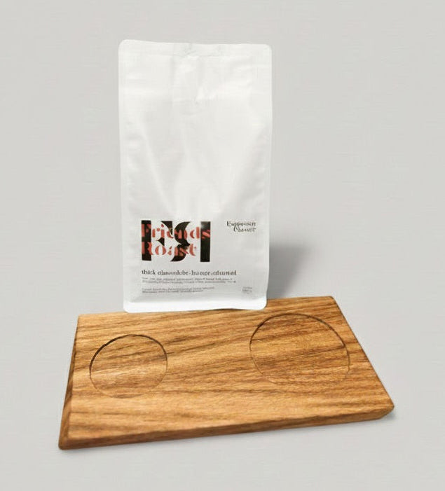 500g Kaffee mit Brettchen aus Eiche